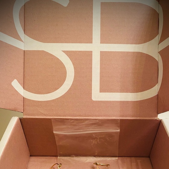 Sarah Briggs 14k Gold-Filled Hoops - Picture 8 of 8